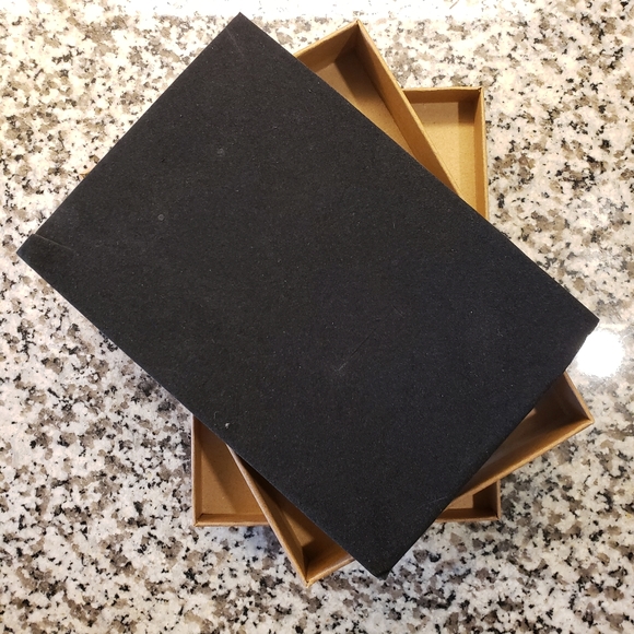 Jewelry Gift Boxes 5" x 7" x 1" New Without Tags - Seven Boxes - Picture 4 of 11